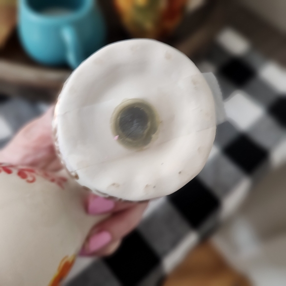 Pioneer Woman salt & pepper shakers floral Excellent condition - Picture 3 of 5